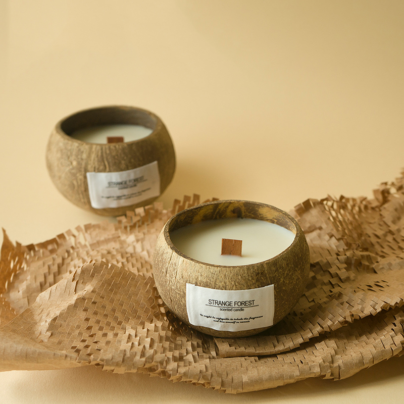 Scented Candle Luxury - شمعة عطرية على شكل قشرة جوز