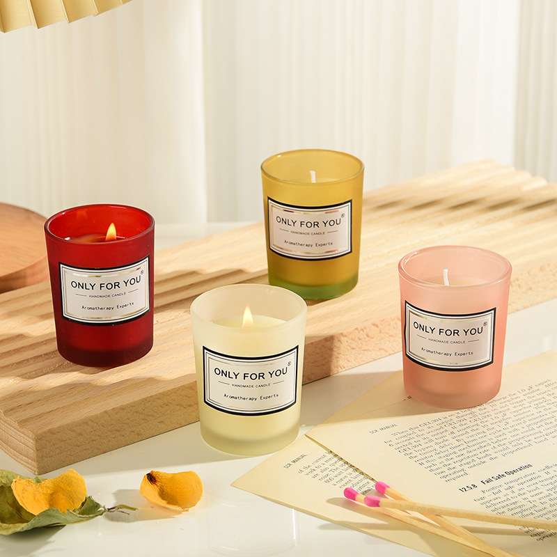شمعة عطرية صغيرة، صندوق هدايا  - مراجعة Scented Candle Luxury وسعره