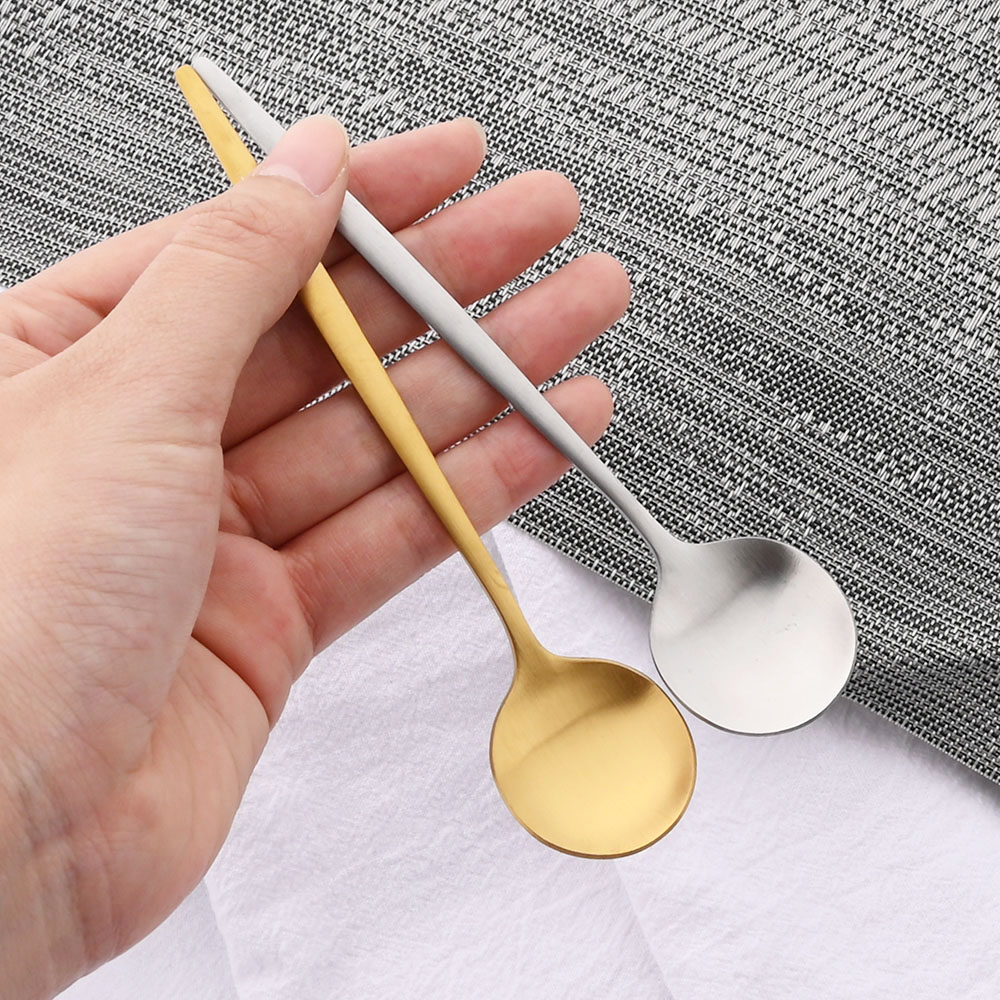 6 قطعة الشاي القهوة اثارة ملاع - مراجعة Gold Cutlery Flatware وسعره