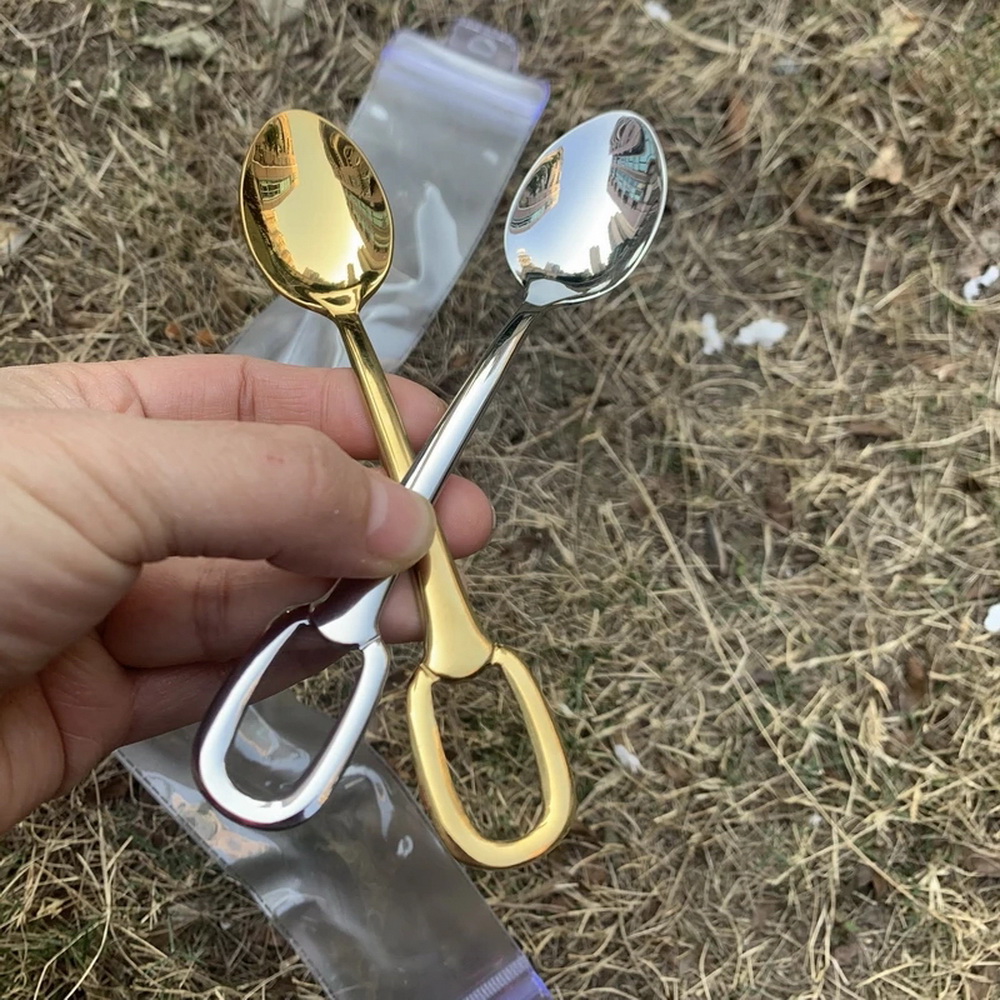 أدوات مائدة من الفولاذ المقاوم - مراجعة Gold Cutlery Flatware وسعره