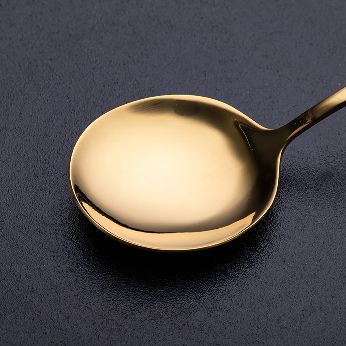 طقم أدوات مائدة ذهبي من الفولا - مراجعة Gold Cutlery Flatware وسعره