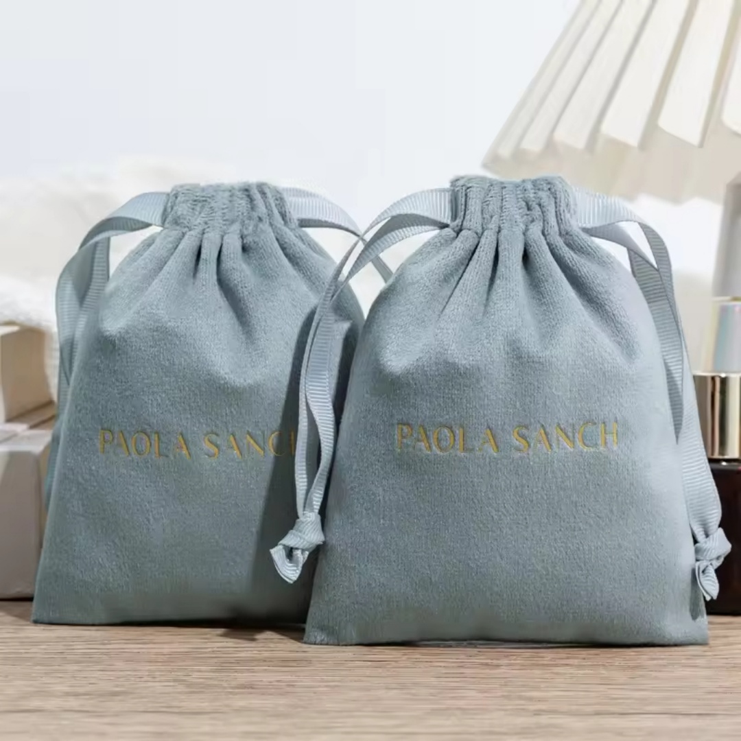 حقيبة مخملية فاخرة مطبوعة بشعا - مراجعة Scented Candle Luxury وسعره