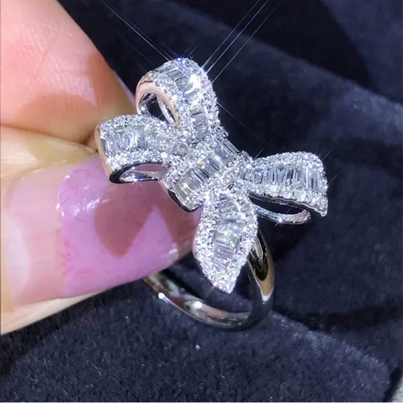 خواتم نسائية فاخرة من Huitan ب - مراجعة Luxury Lifestyle Jewelry وسعره
